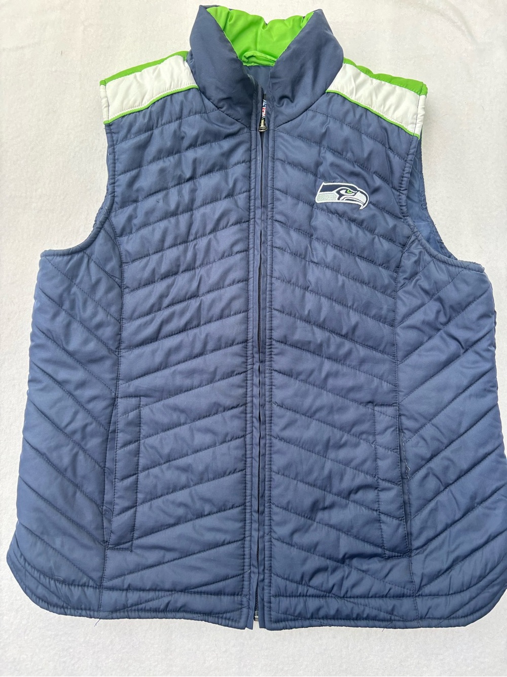 NFL Women's Navy Vest with Bright Green Lining